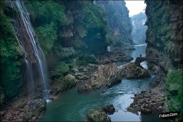 贵州兴义马岭峡谷(木雕烟斗)NIKON D3X,24